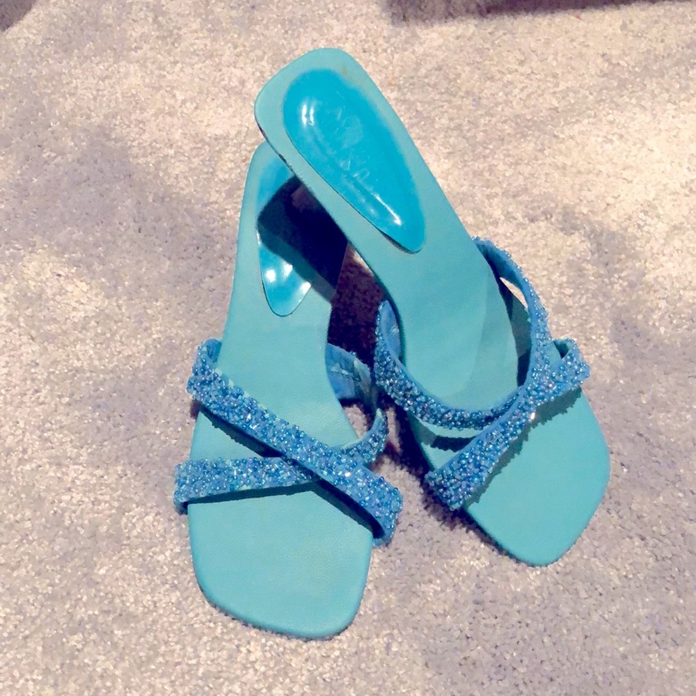 Tropical Tantrum Size 5 Blue heeled sandals